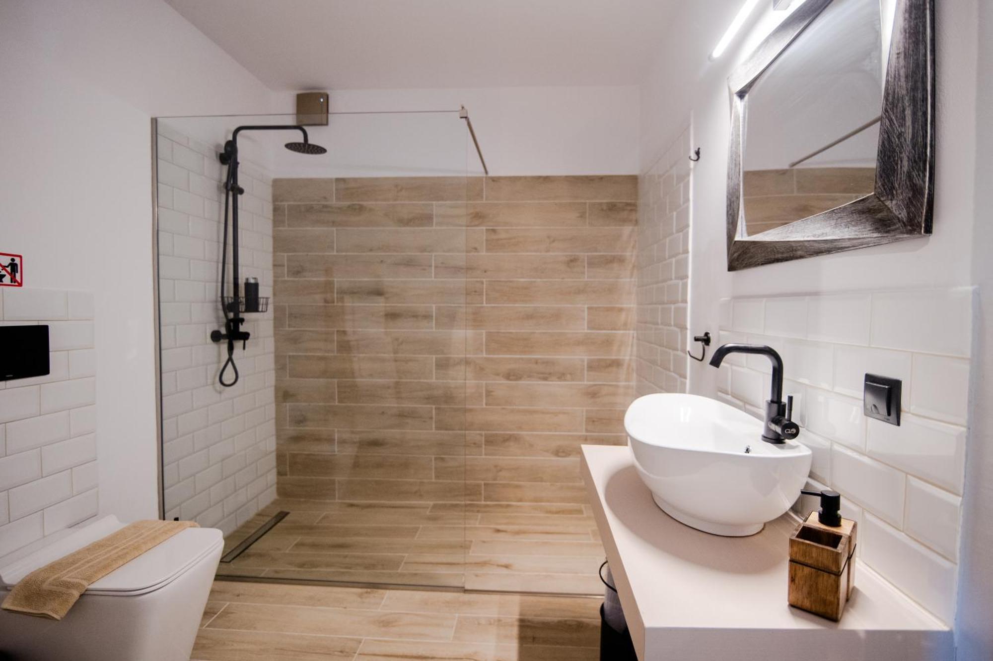 Armoniahousesuites * Peritheia