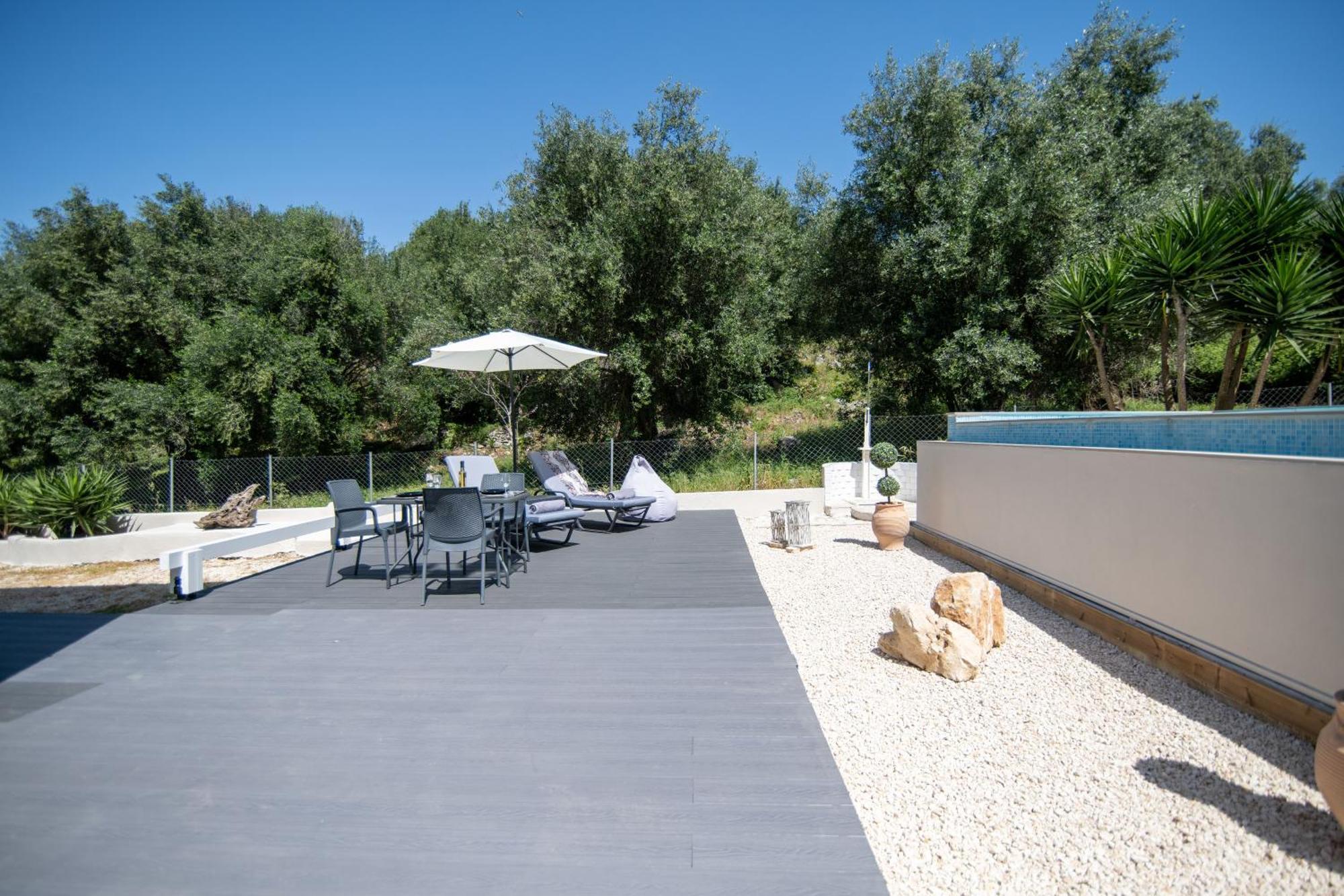 Armoniahousesuites Apartment Peritheia